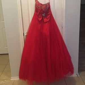Red strapless Dress 👗